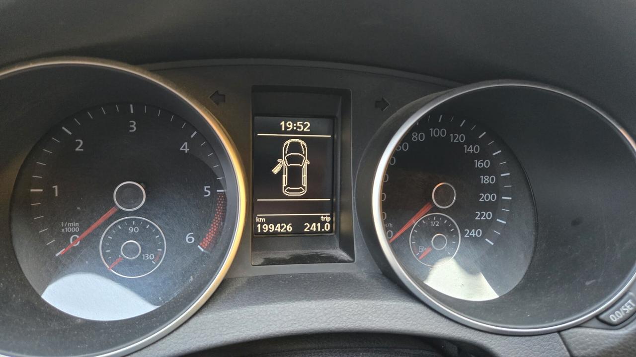 Volkswagen Golf Business 1.6 TDI 5p. Highline Neop