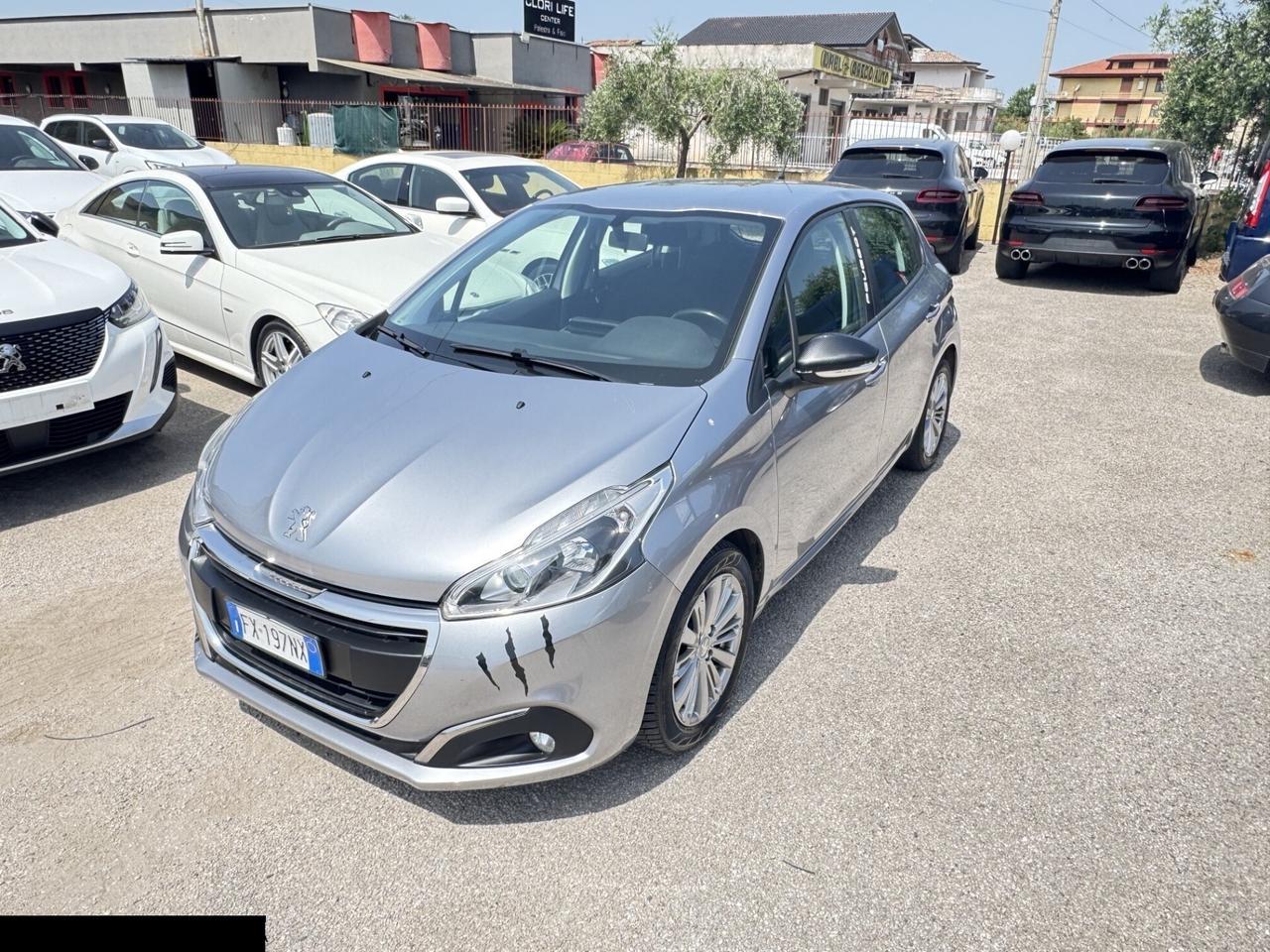 PEUGEOT 208 1.2 BENZINA ADATTA NEOPATENTATI