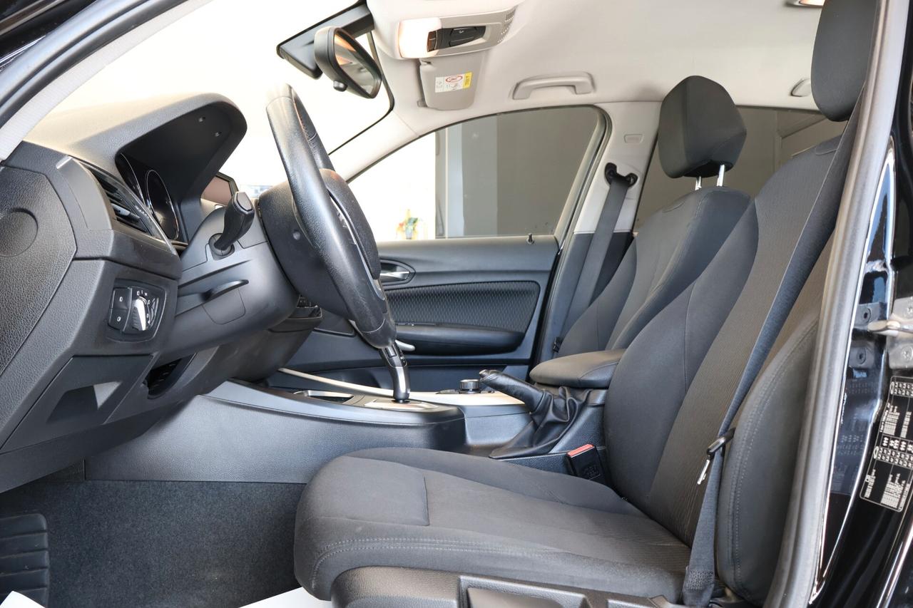 Bmw 118i 5p. Advantage automatica