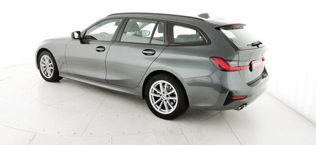 BMW 320 d Touring mhev 48V xdrive Business Advantage auto