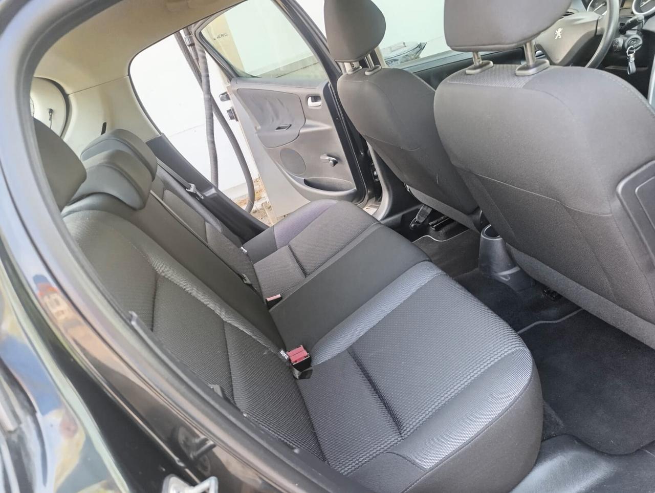 Peugeot 207 Plus 1.4 8V 75CV 5p. ECO GPL
