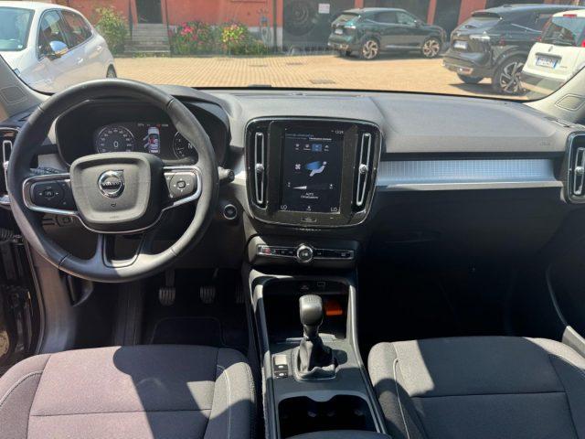 VOLVO XC40 T2 Momentum Pro (AUTOCARRO N1)