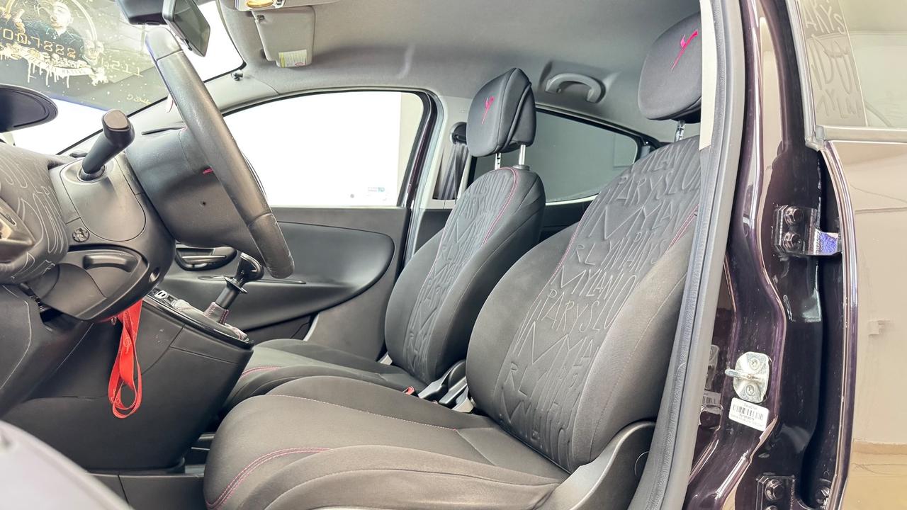 Lancia Ypsilon 0.9 TwinAir 85 CV 5 porte Metano Ecochic Elefantino
