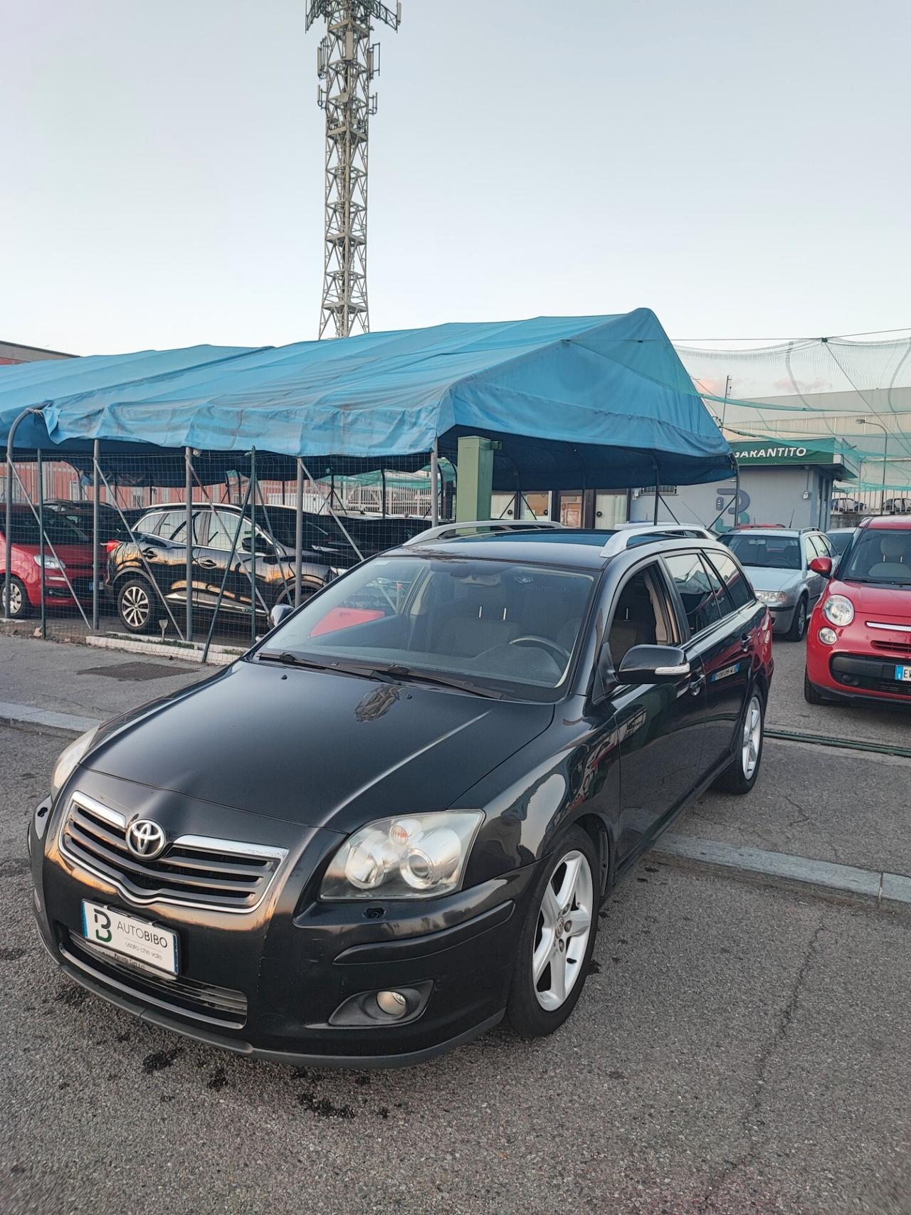 Toyota Avensis 2.0 D-4D 16V Station Wagon