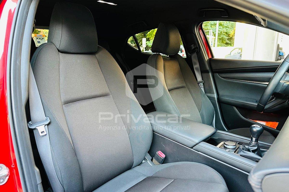 MAZDA Mazda3 2.0L e-Skyactiv-G M Hybrid Executive