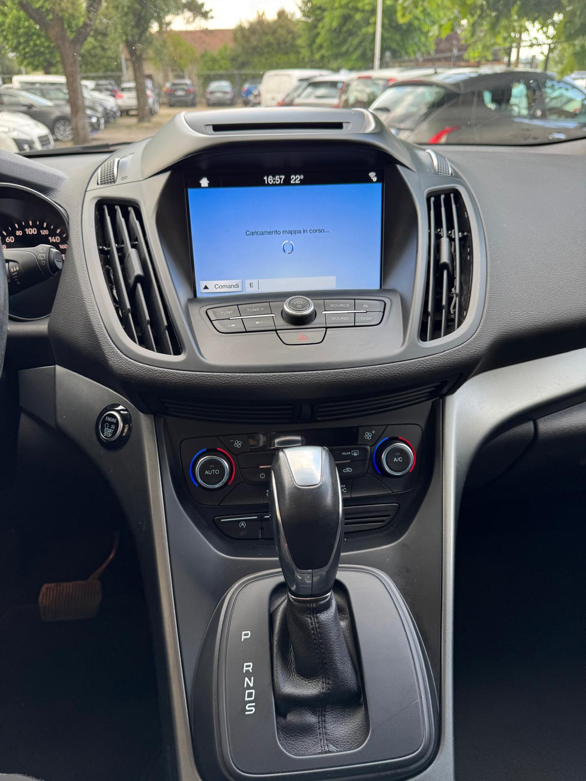 Ford Kuga 1.5 TDCI 120 CV S&S 2WD Powershift Business