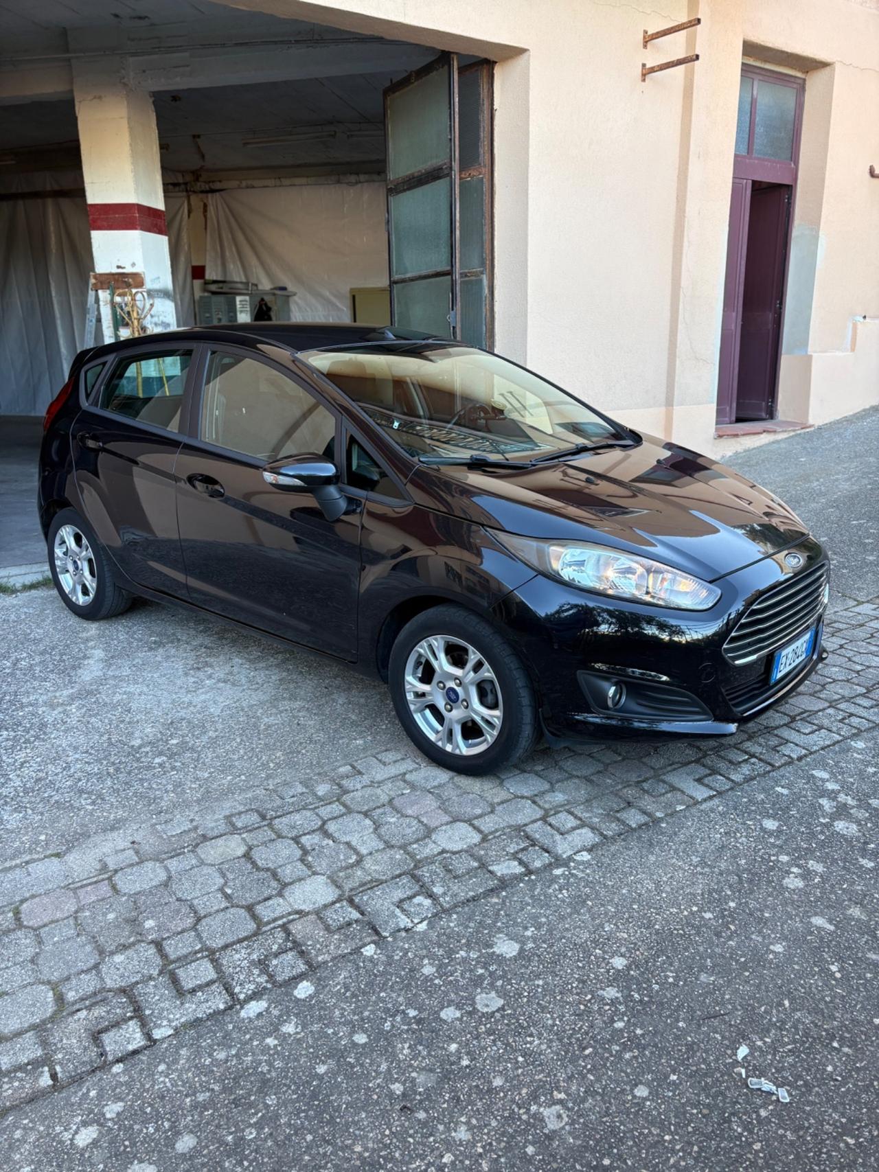 Ford Fiesta 1.5 TDCi 75CV 5 porte Titanium
