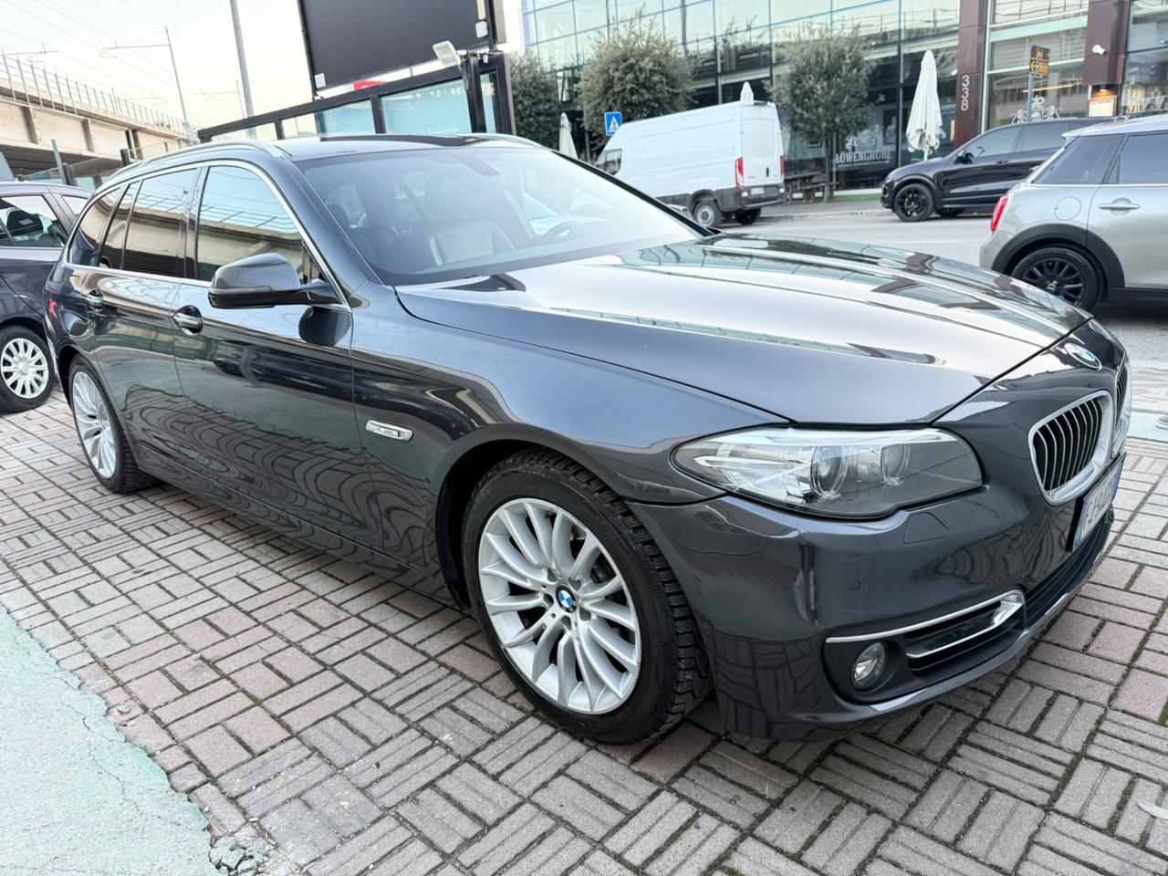 Bmw 520d Touring Luxury - GARANZIA
