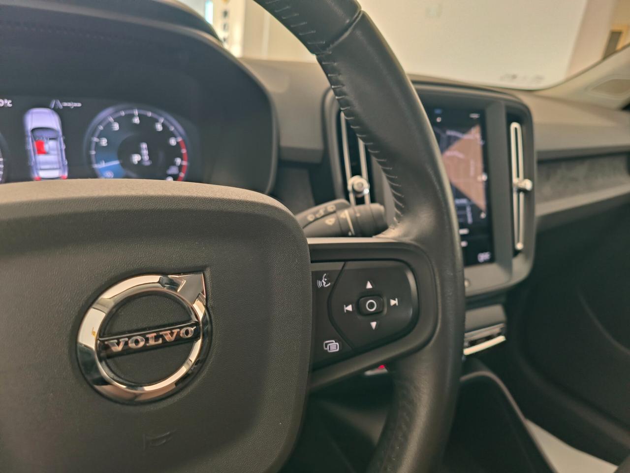 Volvo XC40 T3 Momentum Core