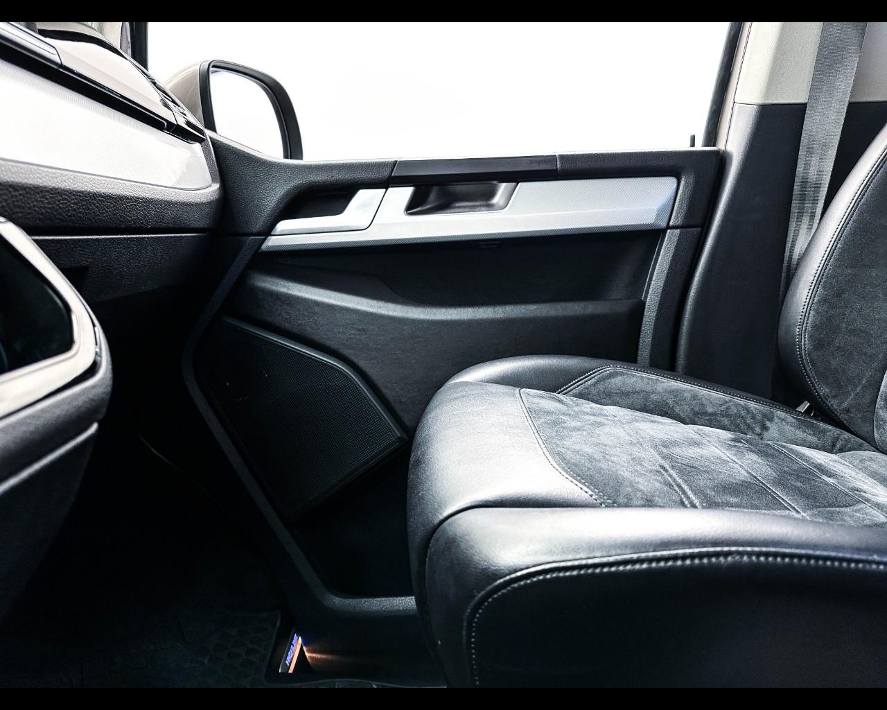 VOLKSWAGEN Multivan 6ª '15-'24 - Multivan 2.0 TDI 150CV 4Motion Highlin