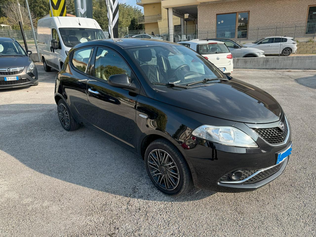 Lancia Ypsilon 1.3 MJT 16V 80 CV 5 porte S&S Gold