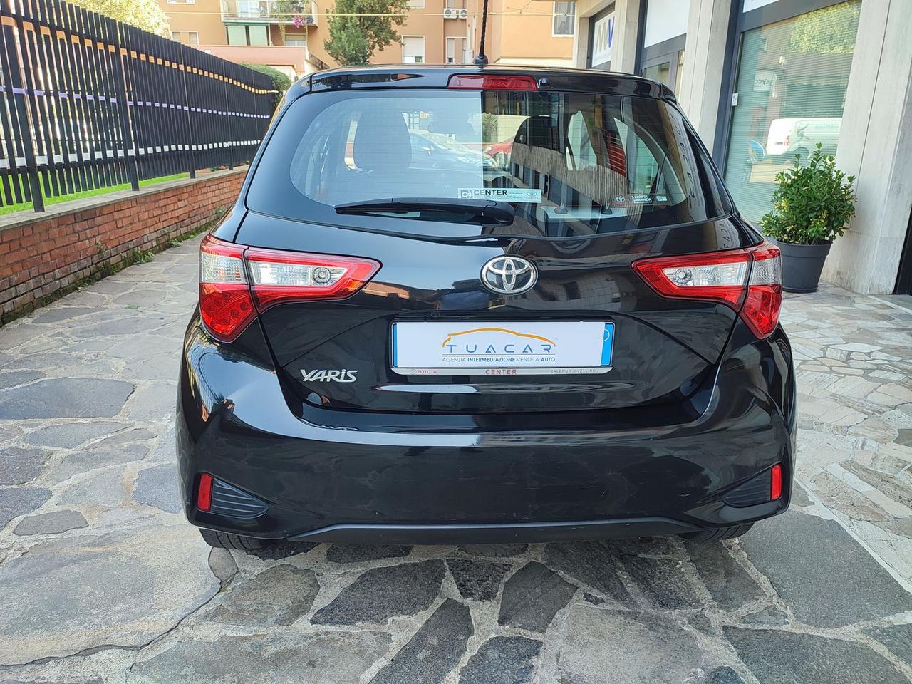 Toyota Yaris 1.0 VVT-i 72 CV Active 5 porte #6932