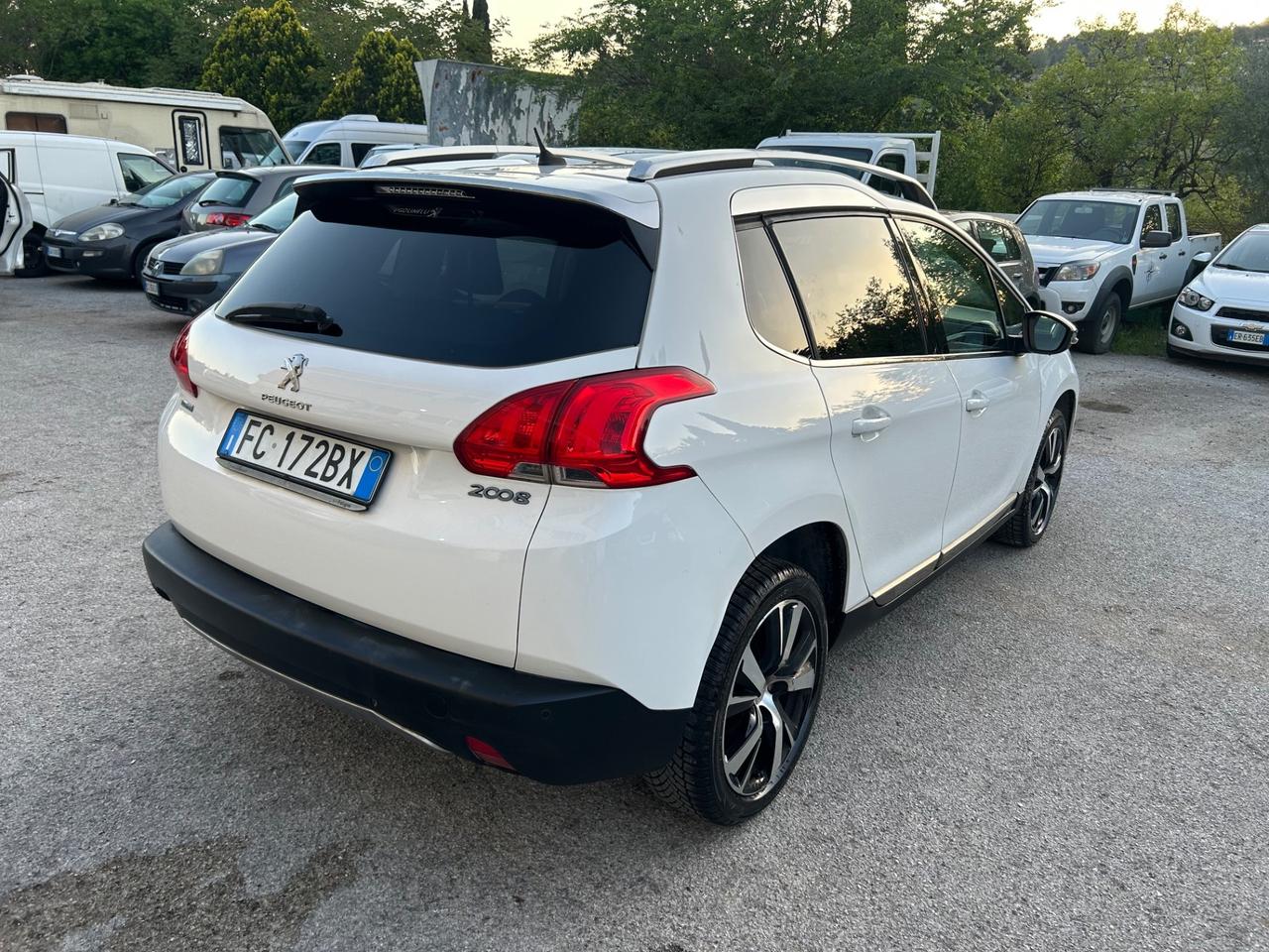 Peugeot 2008 BlueHDi 120 S&S Black Matt