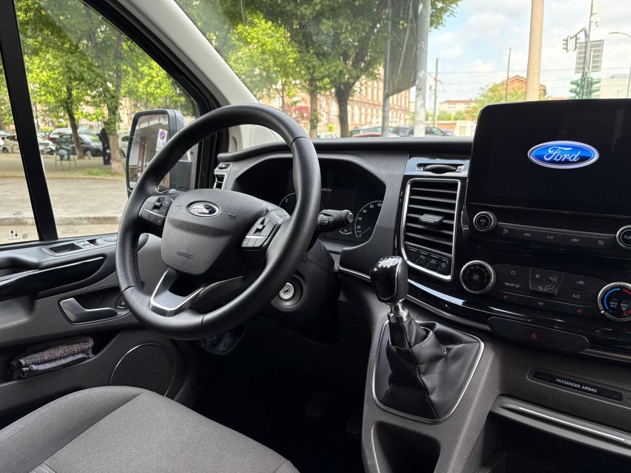 Ford Tourneo Custom 2.0 EcoBlue Titanium