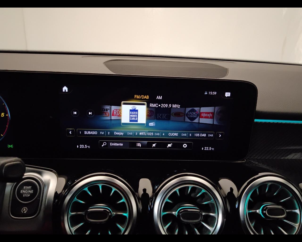 Mercedes-Benz GLB - X247 2019 - GLB 180 d Premium auto