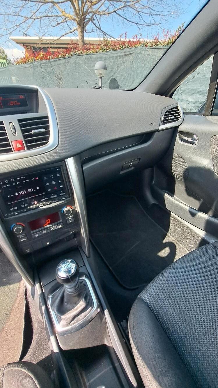 Peugeot 207 CC - 1.6 8V HDi - Allure