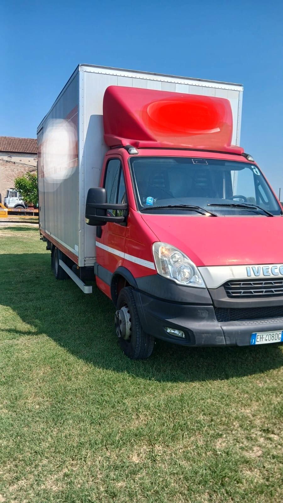 Iveco Daily con sponda