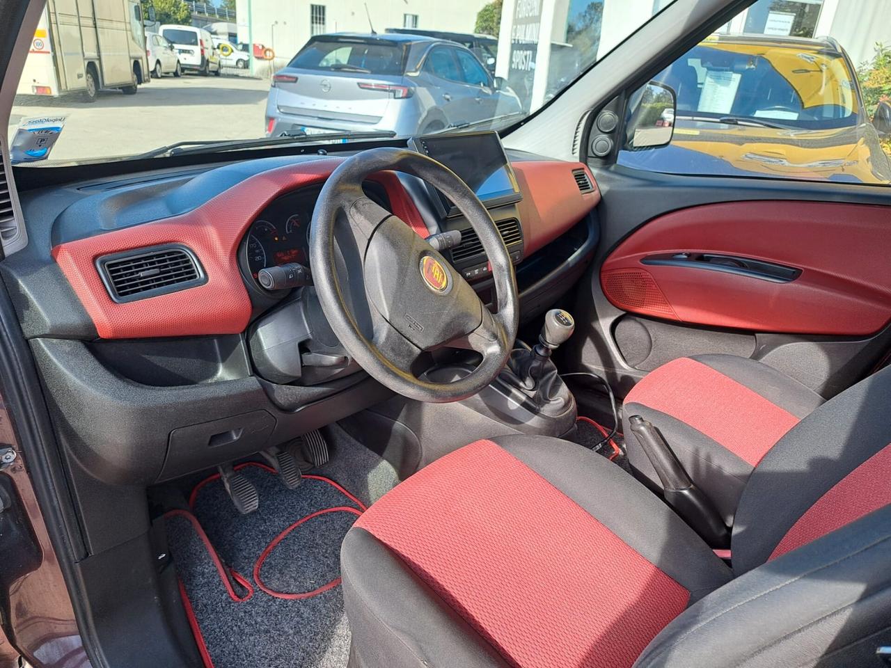 Fiat Doblò 1.4 16V 95 CV Emotion