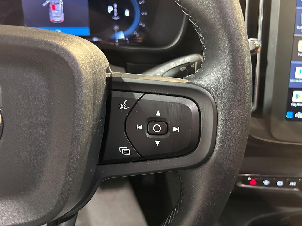 Volvo XC40 2.0 B3 Essential automatico