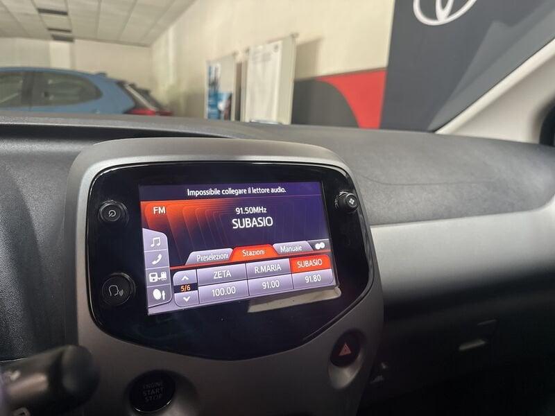 Toyota Aygo Aygo Connect 1.0 VVT-i 72 CV 5 porte x-wave