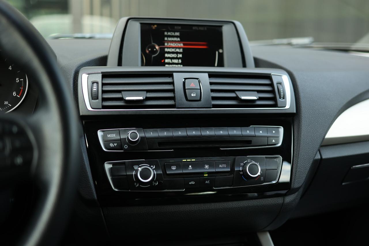 Bmw 118 118d 5p. Advantage