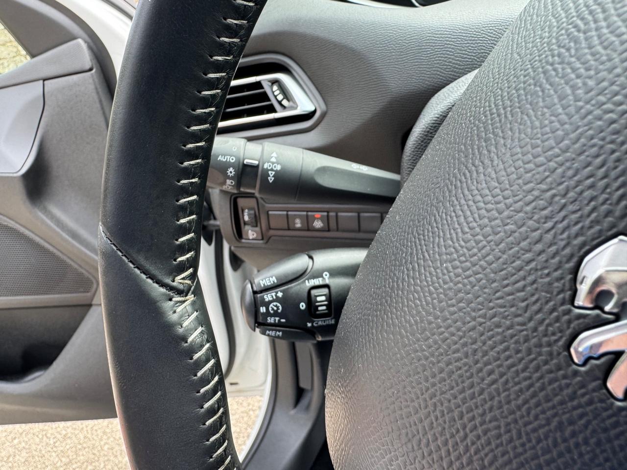 Peugeot 308 BlueHDi 130 S&S SW Business