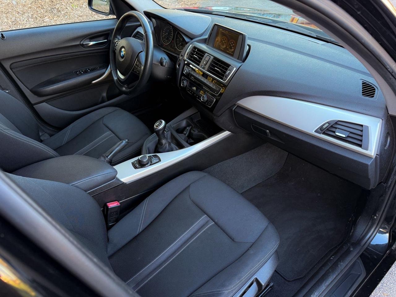 Bmw 118 118d 5p. Business