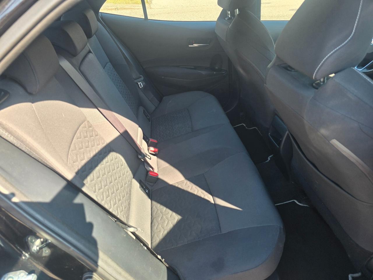 Toyota Corolla 1.8 Hybrid Business