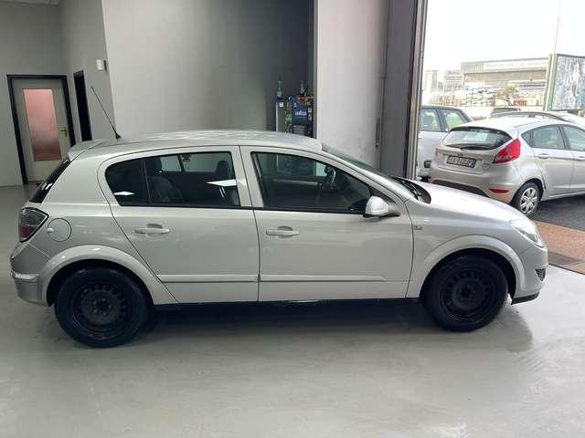 Opel Astra Astra III 2004 5p 1.6 Cosmo 115cv