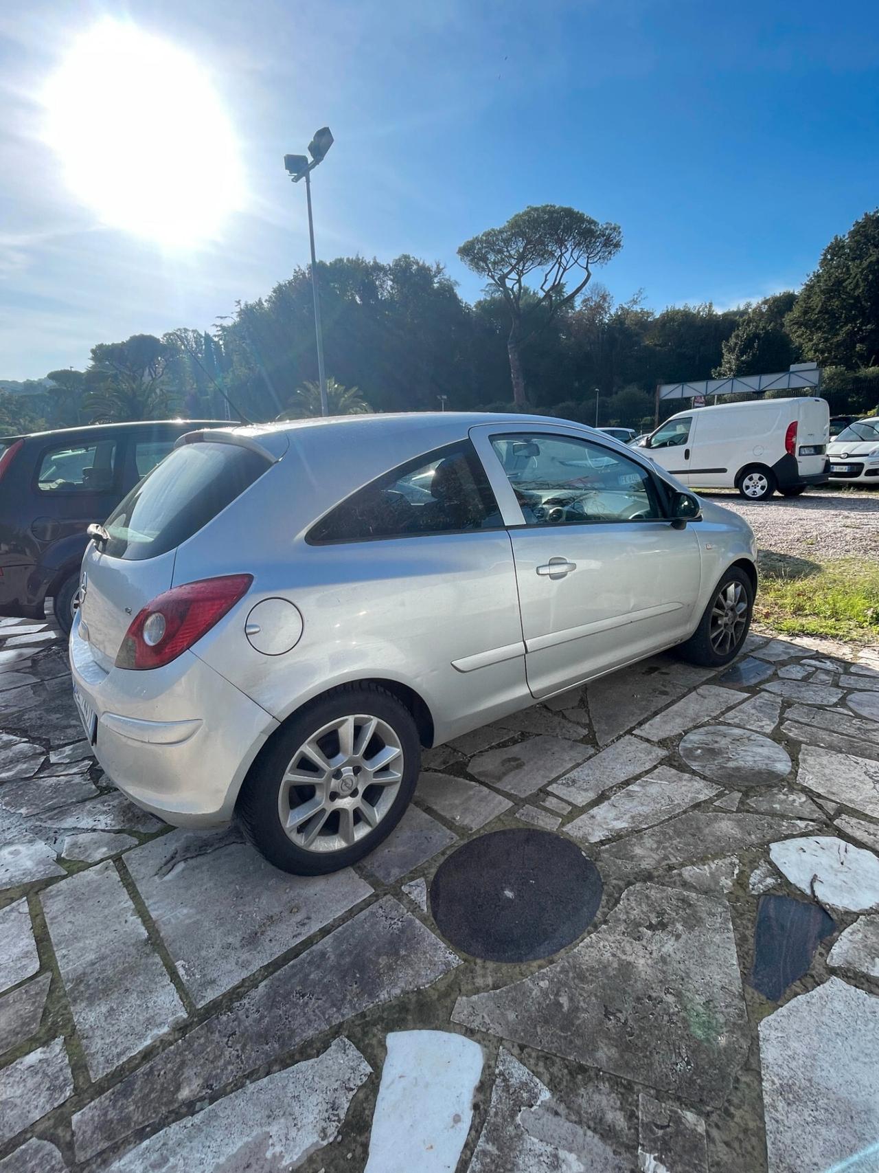 Opel Corsa 1.2 3 porte Enjoy GPL NUOVO VALIDO FINO 2031 clima cerchi