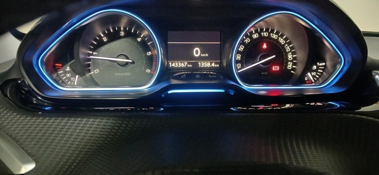 PEUGEOT 2008 1.6 E-HDI 92 cv allure