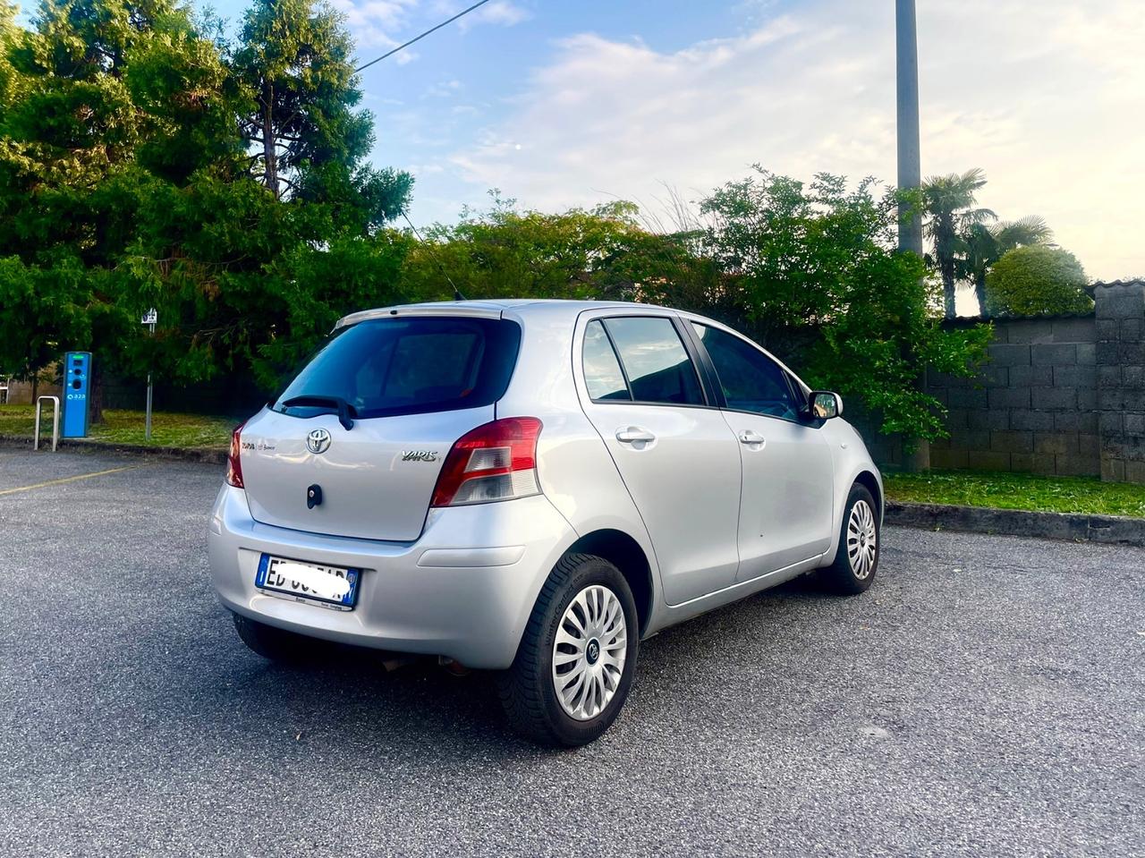 Toyota Yaris 1.3 5 porte Sol
