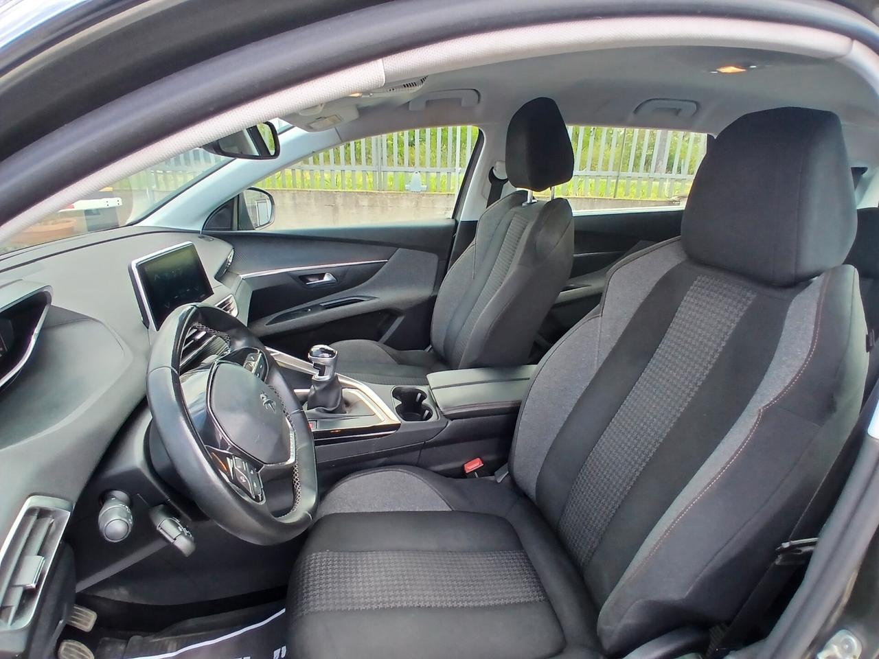 Peugeot 5008 BlueHDi 130 Allure