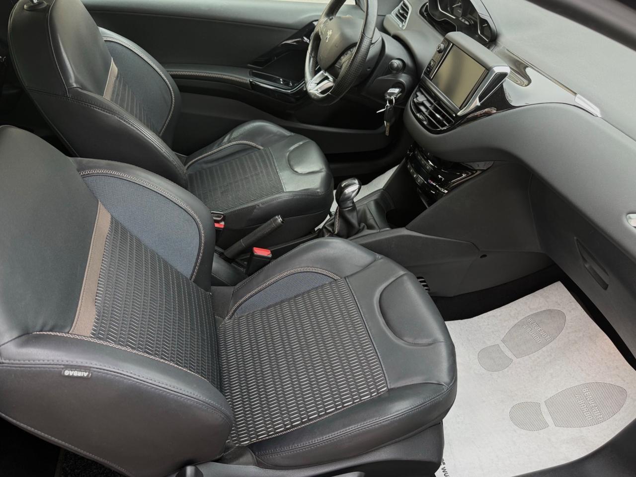 Peugeot 208 1.2 VTi 82 CV 3 porte Allure