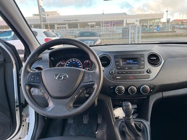 Hyundai i10 1.0 MPI Tech