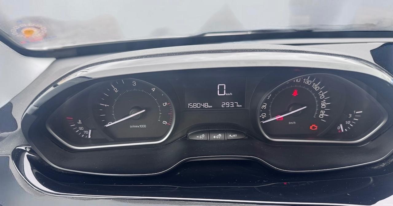 Peugeot 208 I 2012 5p 1.4 hdi 8v Allure