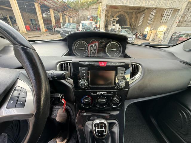 LANCIA Ypsilon 1.2 69 CV 5 porte GPL Ecochic Silver