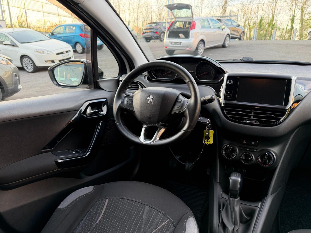 Peugeot 208 5 Porte 208 5p 1.4 hdi 8v Allure