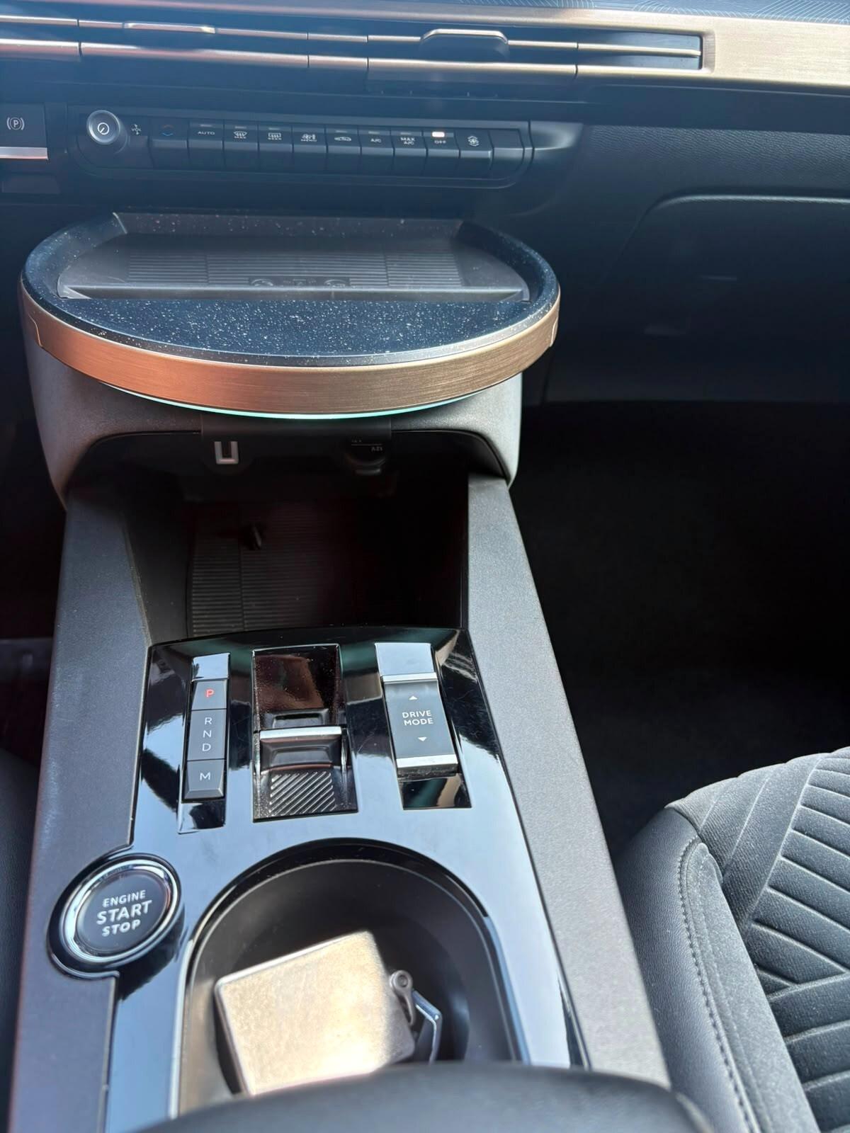 Lancia Ypsilon Hybrid e-DCT LX