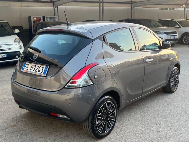 LANCIA Ypsilon 1.0 FireFly 5 porte S&S Hybrid Gold