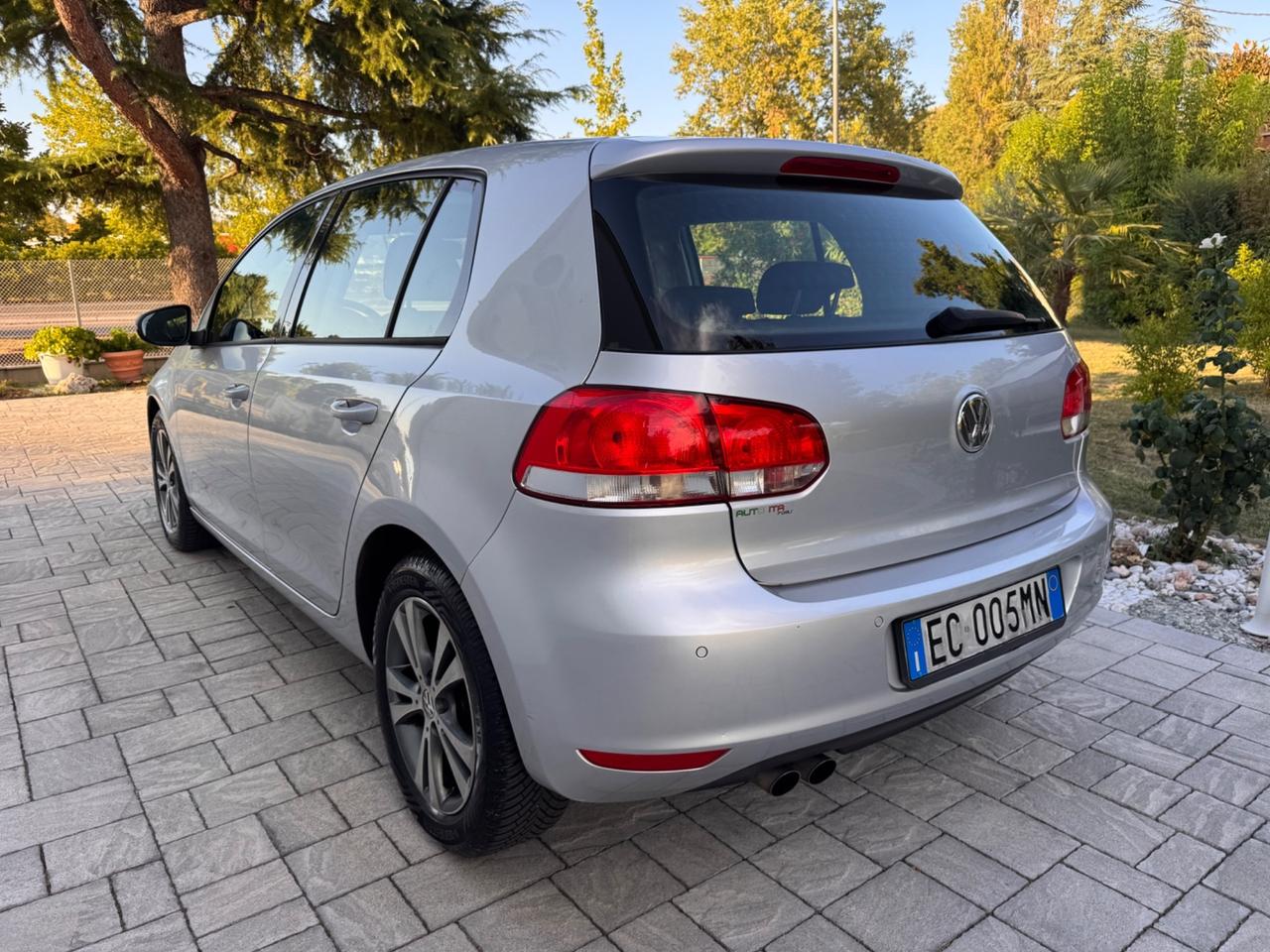 Volkswagen Golf 2.0 TDI 110CV DPF 5p. Trendline OK NEOPATENTATI