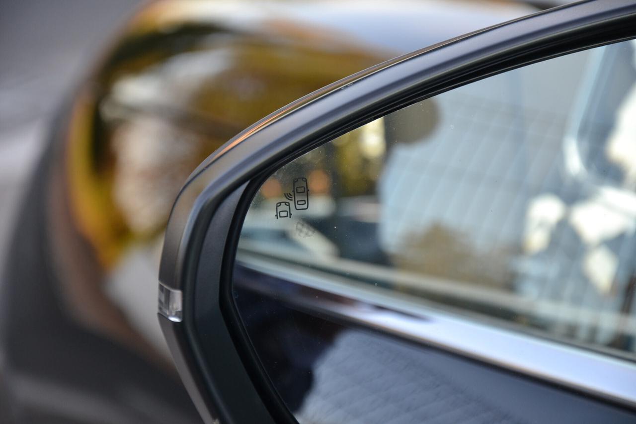 Citroen C5 Aircross 1.5 HDI 130CV EAT8 SHINE ALL-GRIP PELLE NAV RCAM