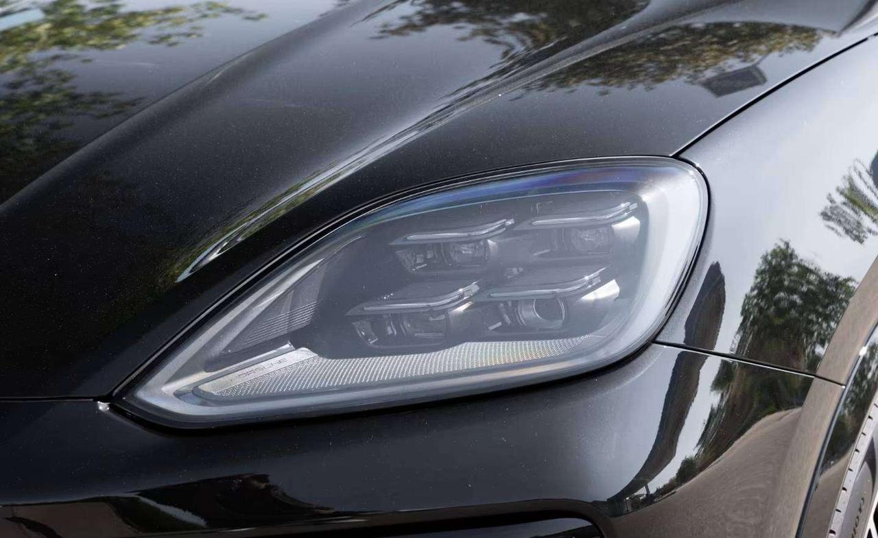 Porsche Cayenne 3.0 e-hybrid tiptronic