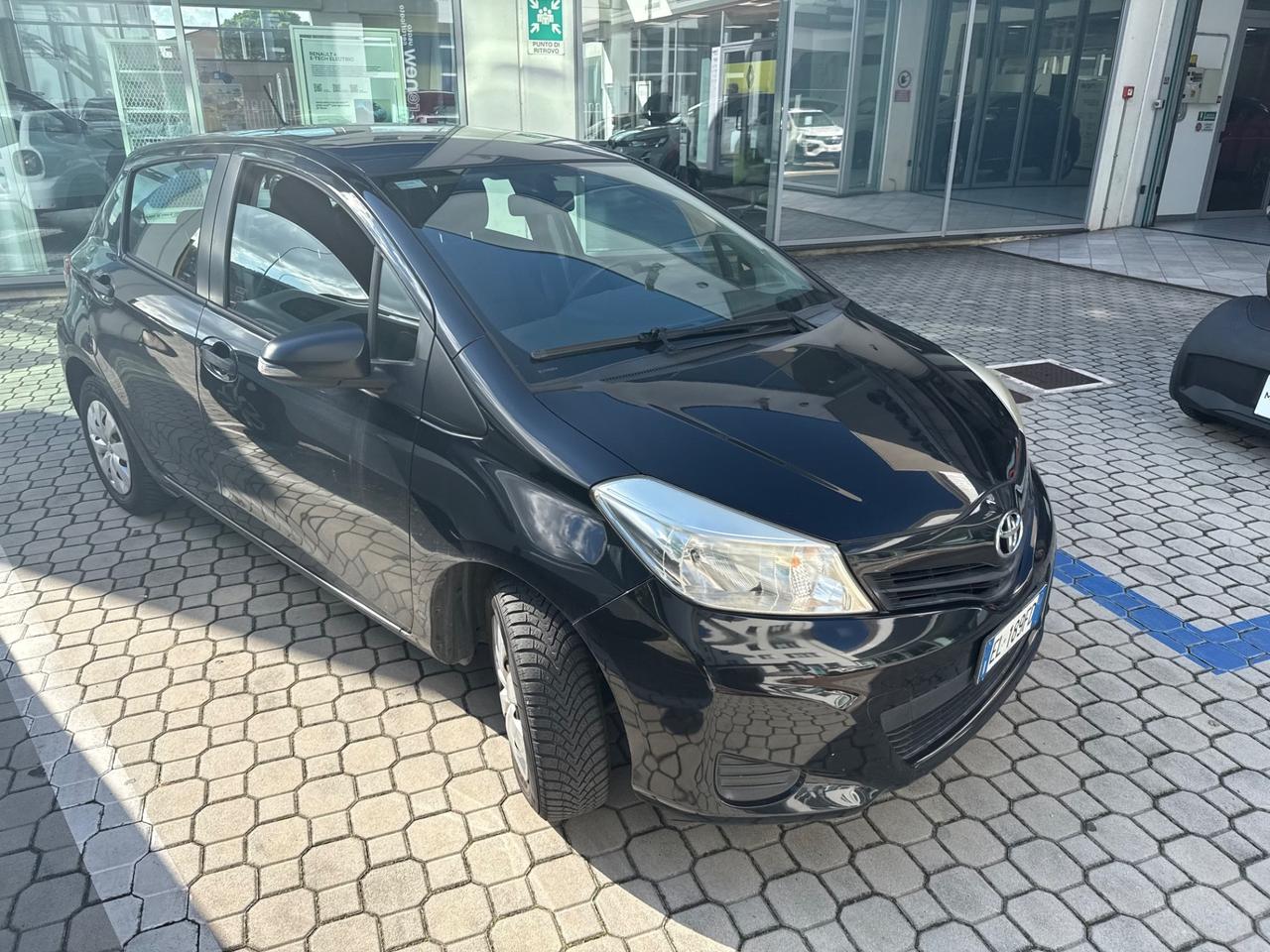 Toyota Yaris 1.0 5 porte Lounge