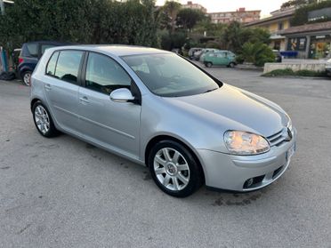 Volkswagen Golf 2.0 16V TDI 5p. Sportline