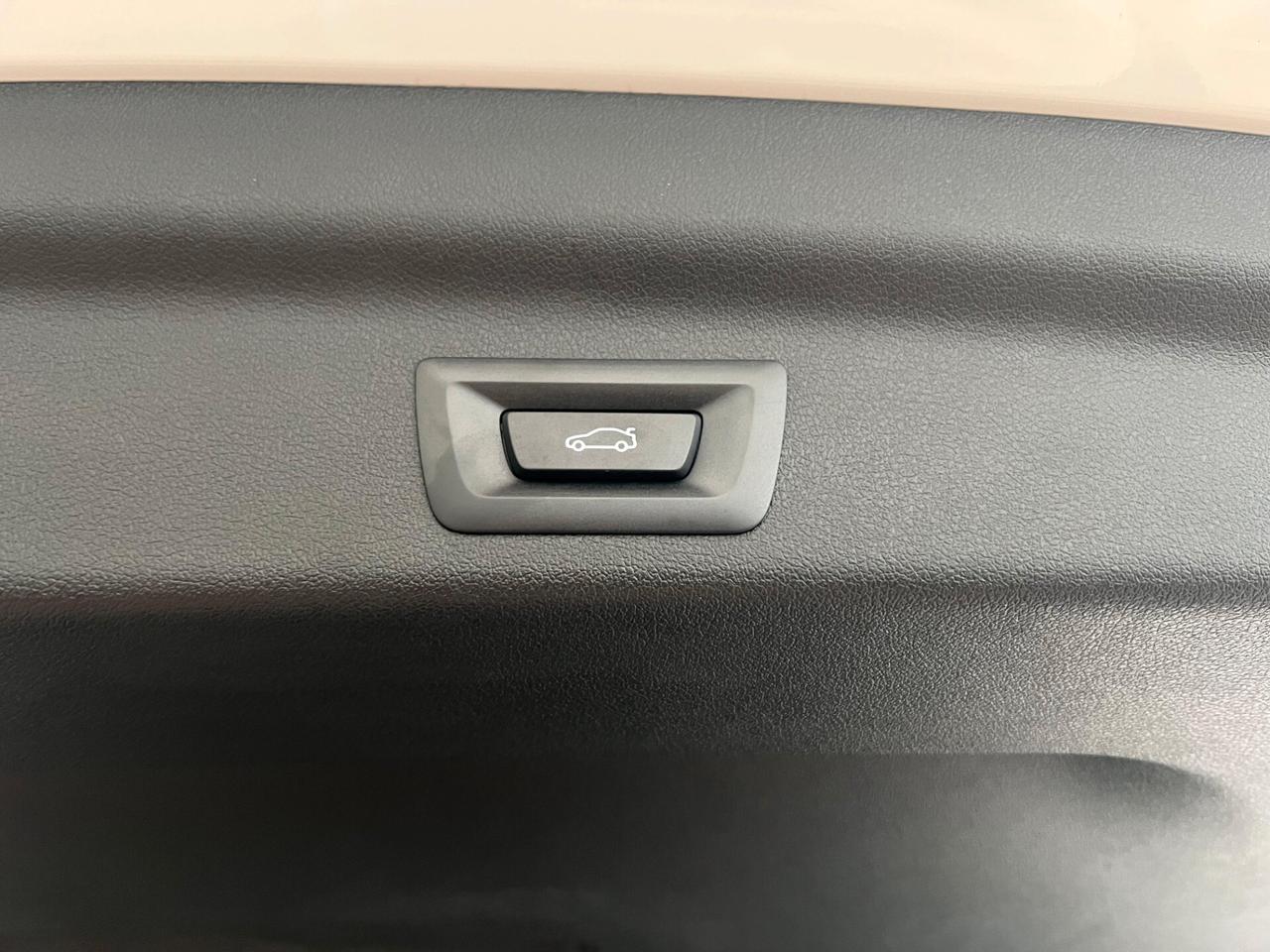 Bmw X1 sDrive 18i - G.TRAINO EL A SCOMPARSA, SED E VOLANTE RISC, ECC.