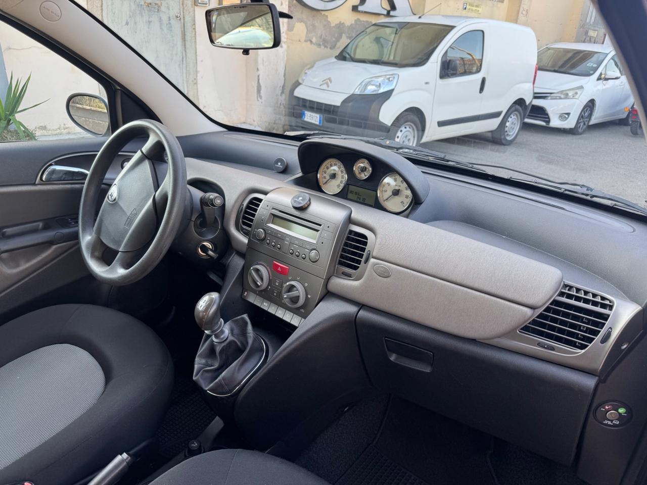 Lancia Ypsilon 1.2 Argento