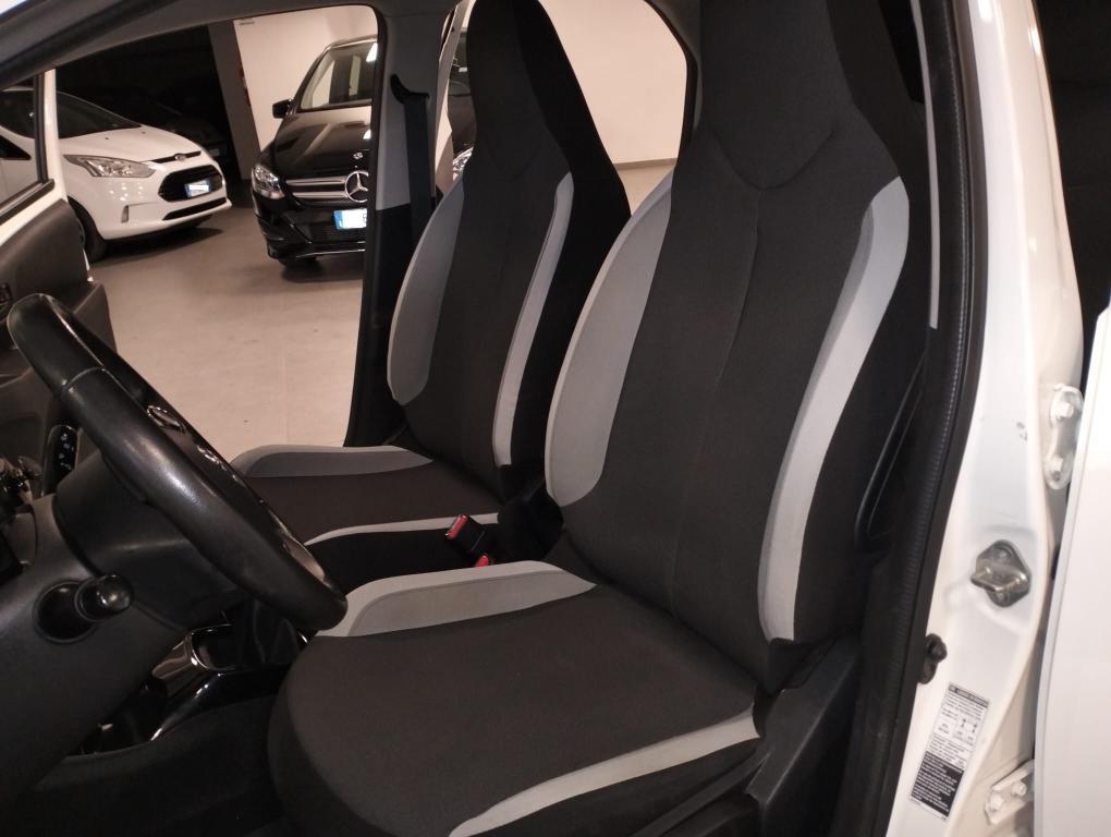 Toyota Aygo 5 Porte Aygo 5p 1.0 x-play my15 KM 74000!