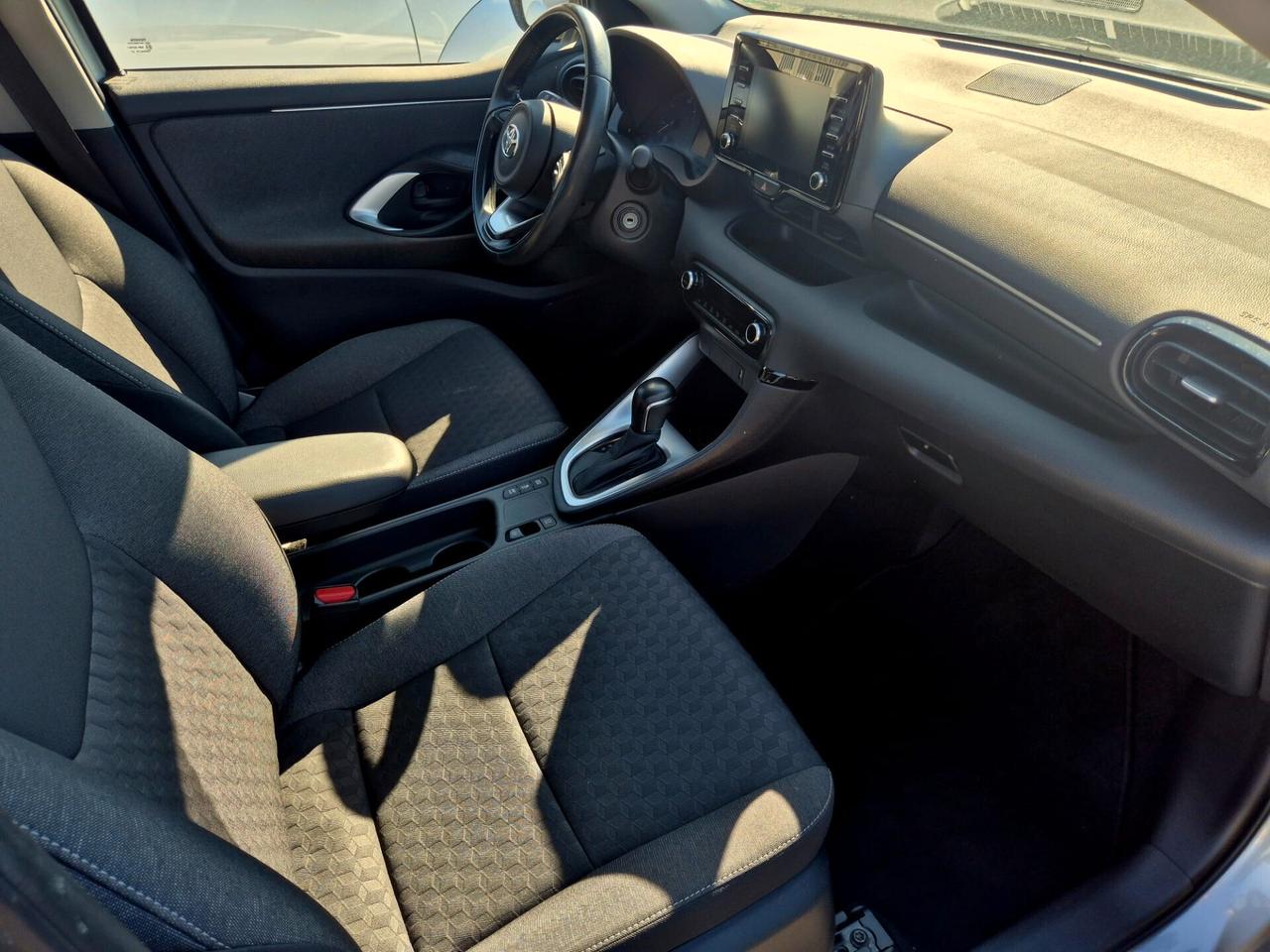 Toyota Yaris 1.5 Hybrid 5 porte Lounge