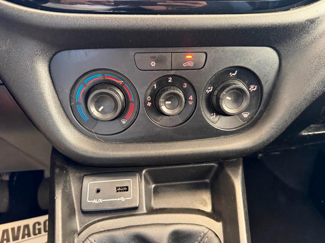 FIAT DOBLO 1.6 DIESEL 105CV AUTOCARRO FINESTRATO